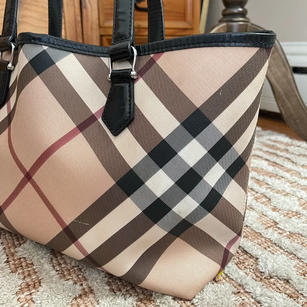 Burberry Nova Check Tote - Picture 6 of 12